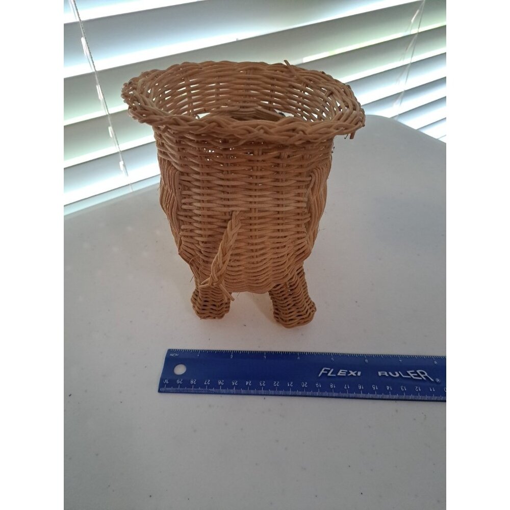 Wicker Elephant Basket Planter Tan Rattan BOHO Cottage Core Flower Pot 7"Hx9"W - Picture 8 of 9